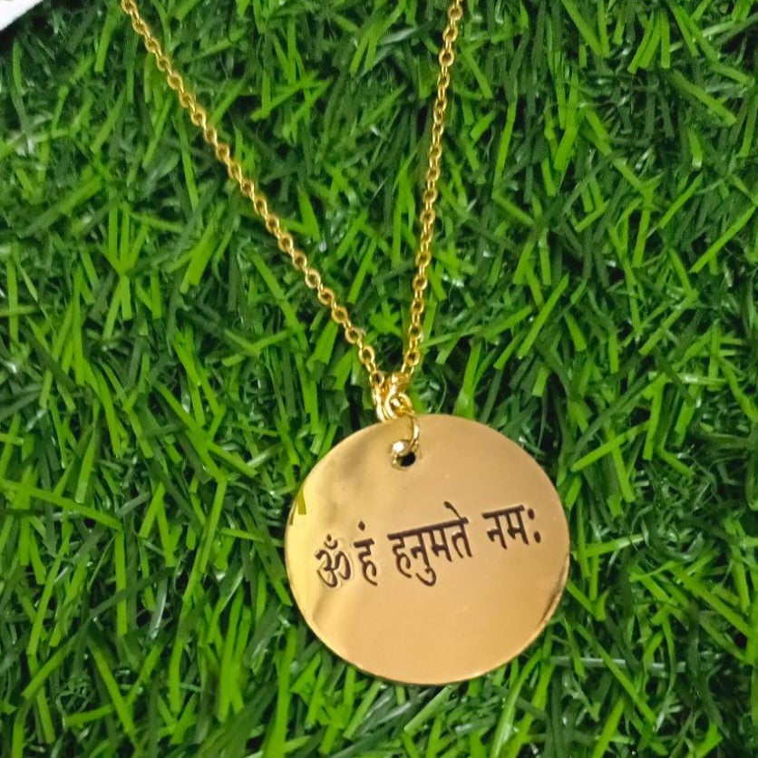 Circuar Necklace (Hindi, English, Urdu, Arabic)